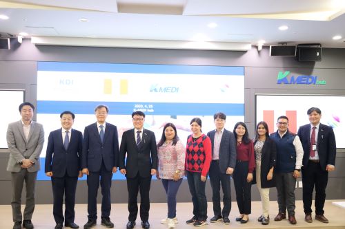4월 25일 페루 방문 이미지 -0